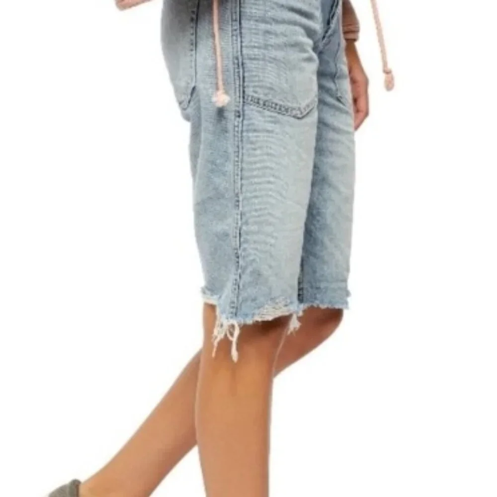 Free People – Rebel Rouser Cut-Off Long Bermuda Shorts Blue